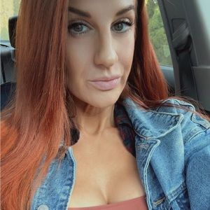 Meet your Posher, Danica